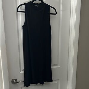 Chic Black Sleeveless Midi Dress